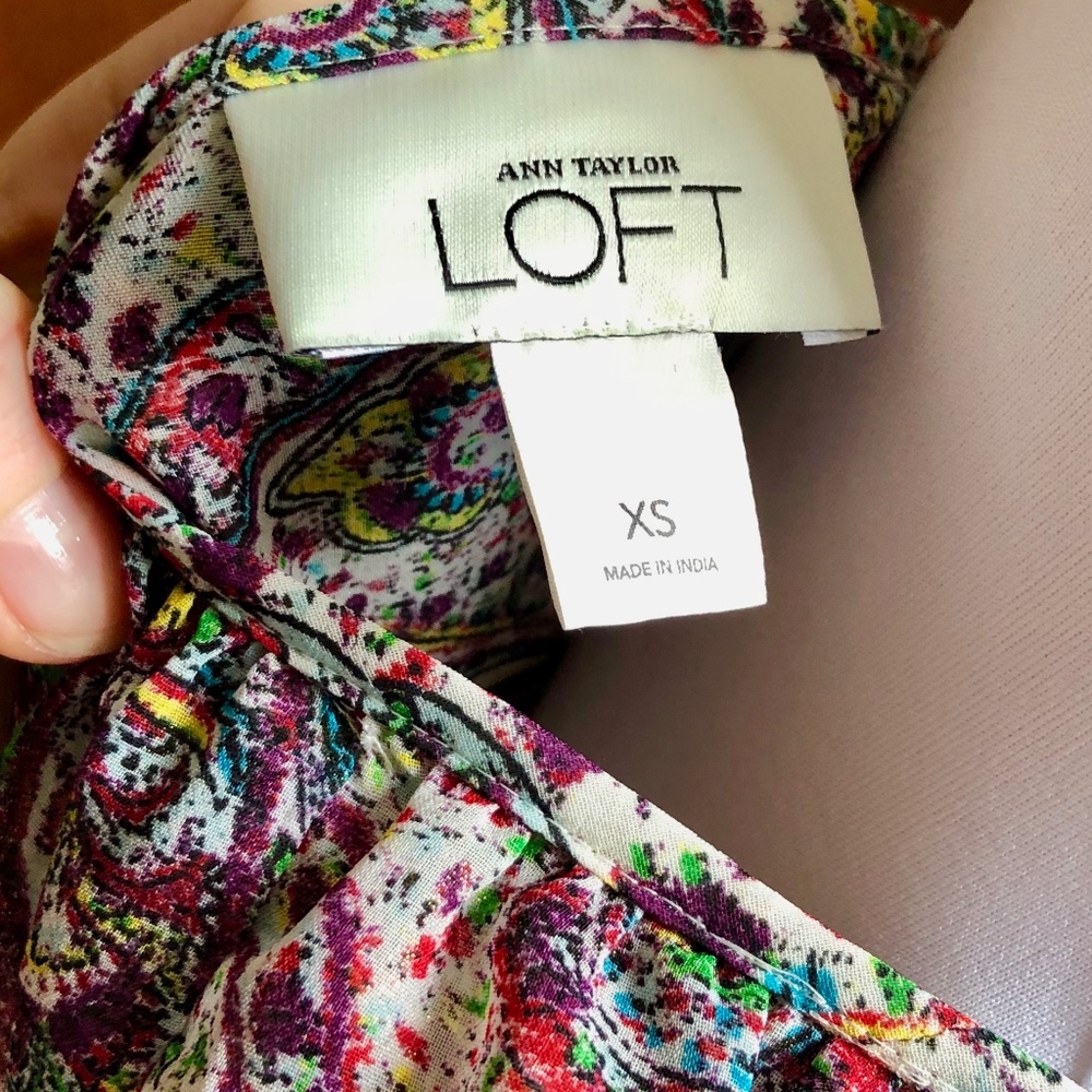 LOFT Ruffled Multi-Color Paisley Blouse Top, NWOT - Picture 6 of 8